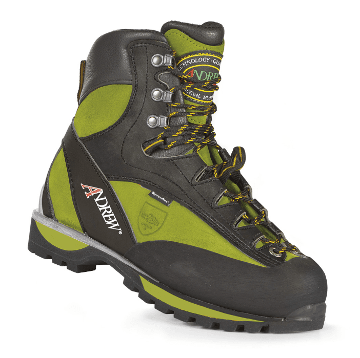 CHAINSAW BOOTS TREE CLIMBING WOOD