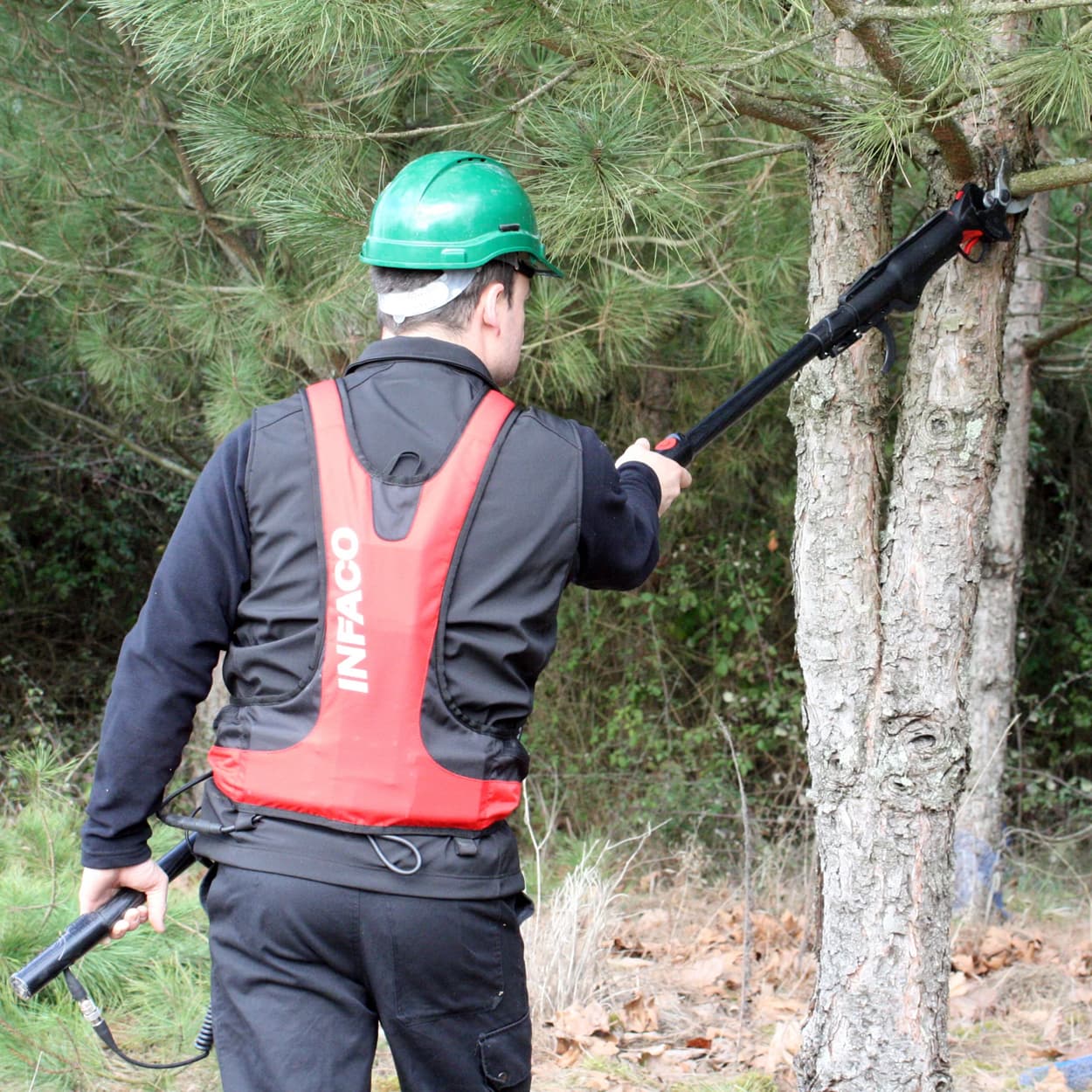 TELESCOPIC CARBON FIBER POLE FOR INFACO F3015